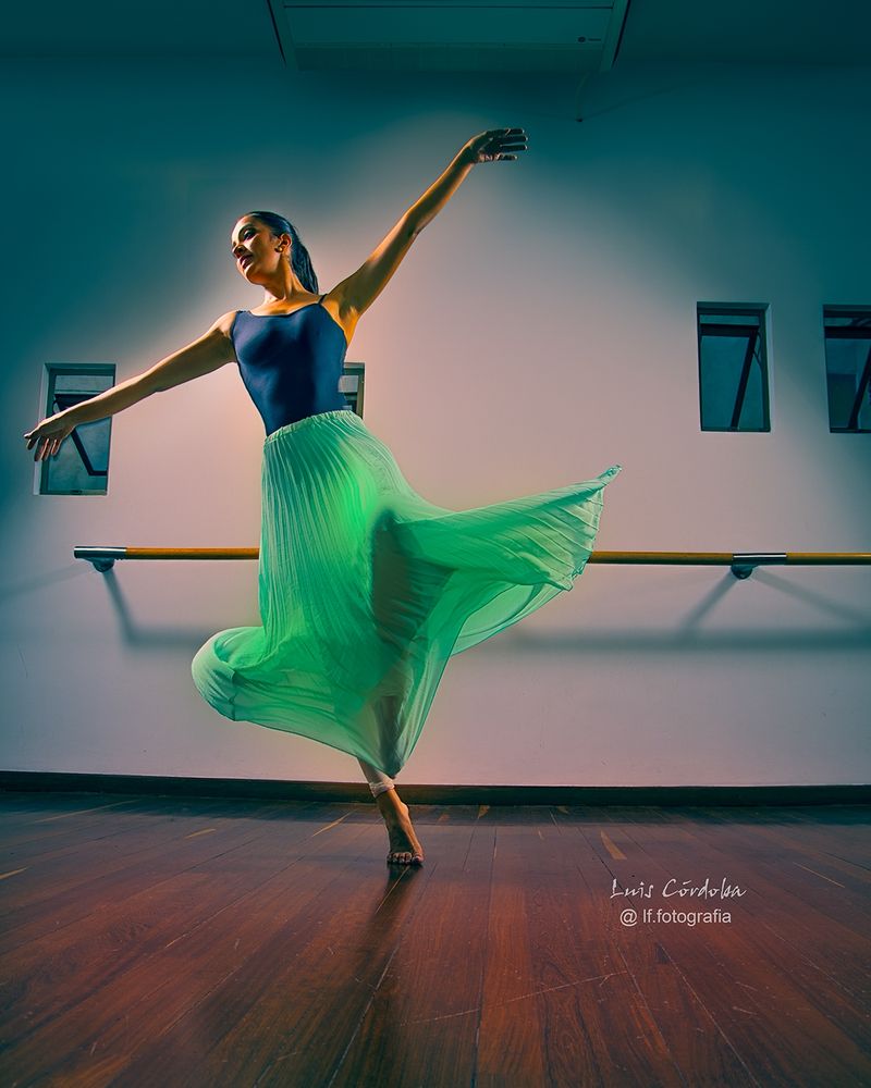  if her movements are enchanted #degas
#luiscordobapharchive  #lfdancepharchive  
#dance #storytelling #art   #danceislife #picoftheday    #photography #photographer
#art  ⁠at the theater
 see some🔝📷 of my dance collection feed▶️

https://bsky.app/profile/did:plc:gkdzhhasll5lweby2pnakh3c/feed/aaahz6o4fqfia
