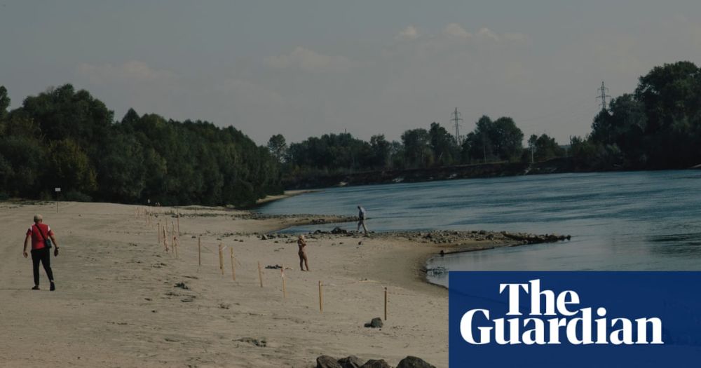 ‘Everything is dead’: Ukraine rushes to stem ecocide after river poisoning