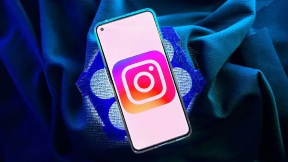 How Can You Easily Save Your Edited Instagram Photos Without Sharing Them? - PUPUWEB