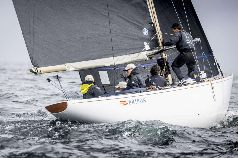 King Juan Carlos’ “Bribon” and Finnish team “Oiva”, European Champions of the Trofeo Xacobeo