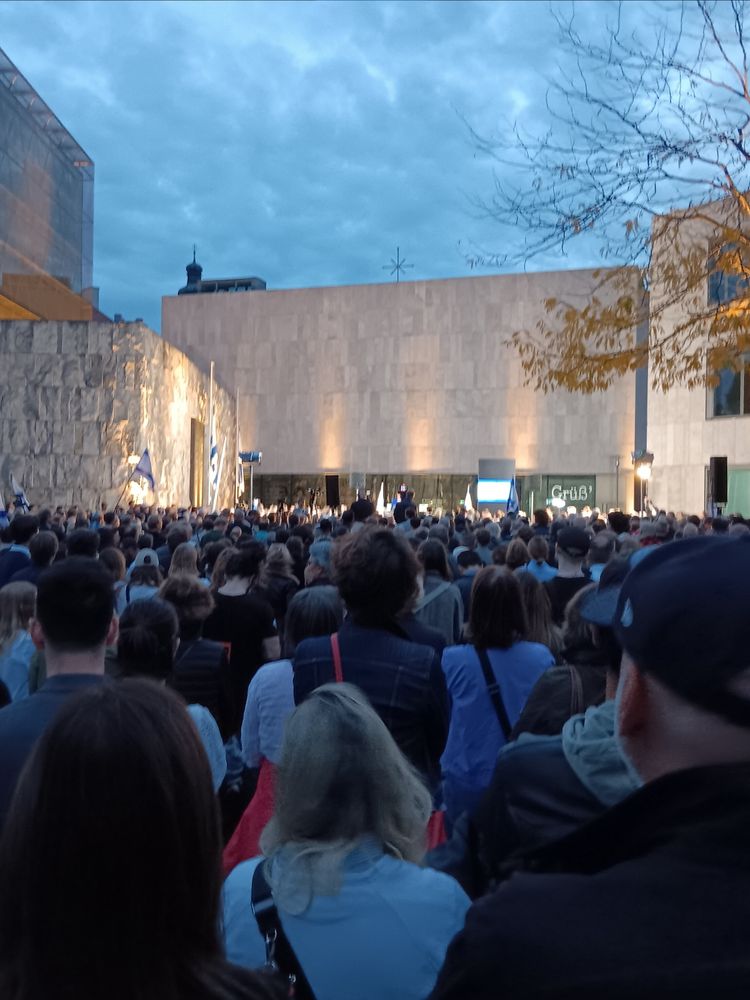 Versammlung MUC St.-Josephs-Platz