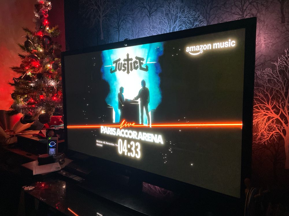 Justice logo / holding screen with countdown timer…