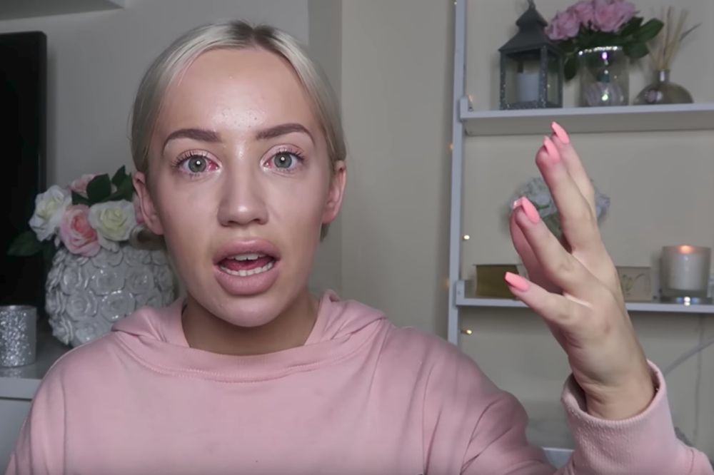 Luxury hotel bans all social media influencers