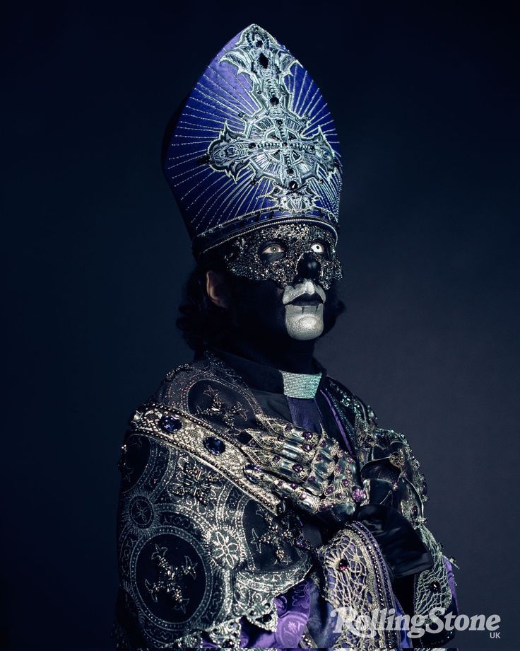 Papa Perpetua V looking cunty in his full Papa regalia. It's purple, silver, and VERY shiney.