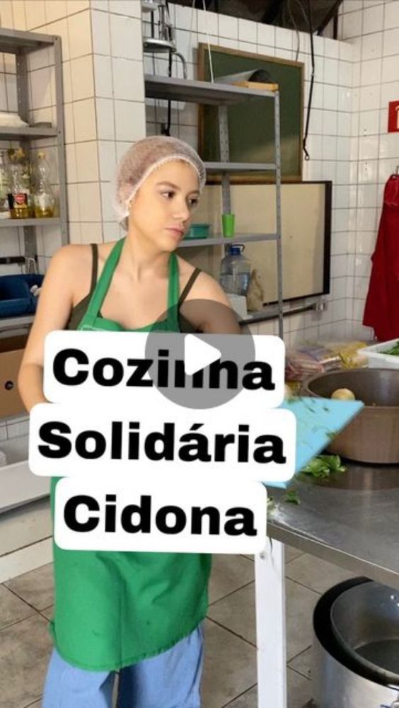 Laura Sabino on Instagram: "No capitalismo, não existe almoço grátis, mas no MST encontramos a solidariedade de classe. Hoje, quero apresentar a vocês a Cozinha Popular Cidona, que atualmente produz c...