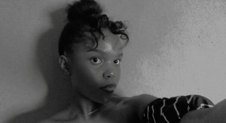 Me but in black and white. 🧍🏽‍♀️