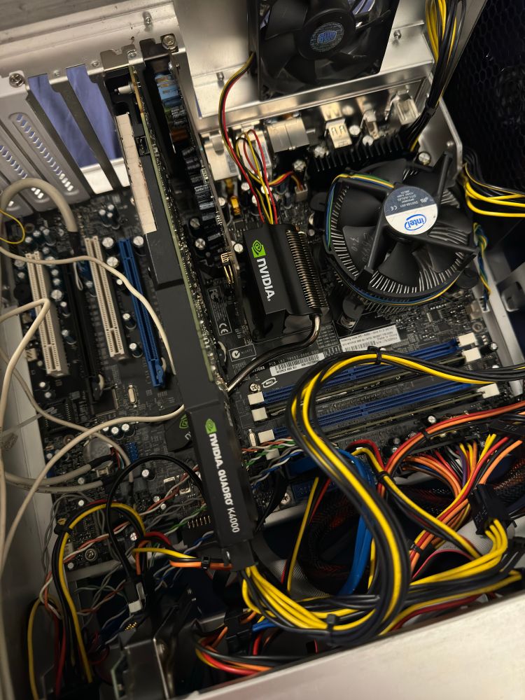 The inside of the Nvidia Trade Show PC (mainly featuring the period-incorrect Quadro K4000)