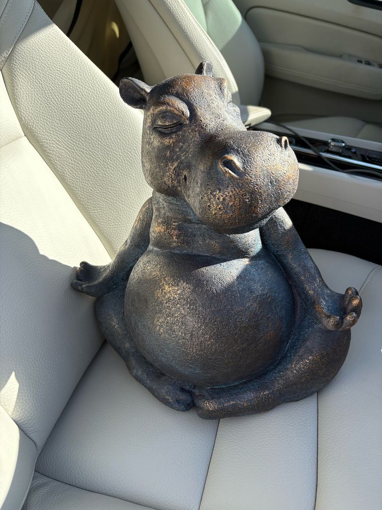 Hippo statue 