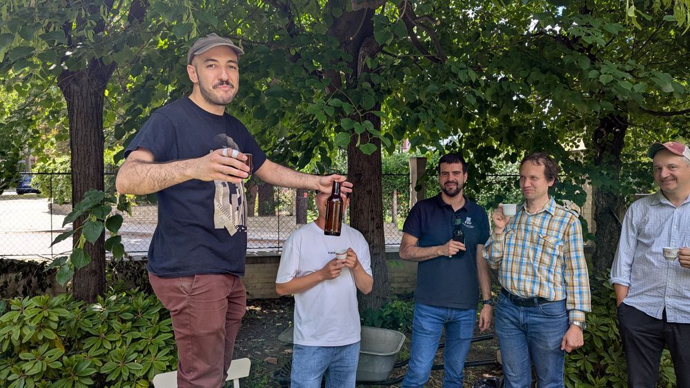 Fede celebrating with a BBQ among colleagues in the garden of our institute. 