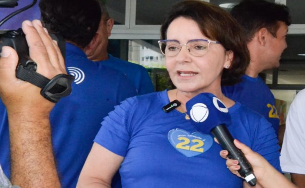 Emília declara confiança na vitória no 1º turno após votar em Aracaju