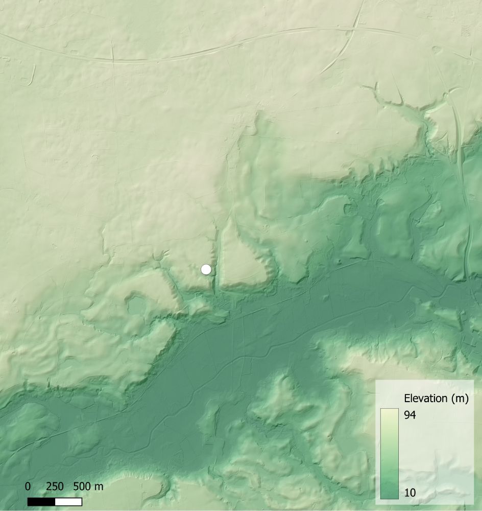 Digital terrain model showing location of the fort on the north side of the valley. The valley is 600m broad, and is to this day rather swampy. To the north of the valley is a big boring plain.