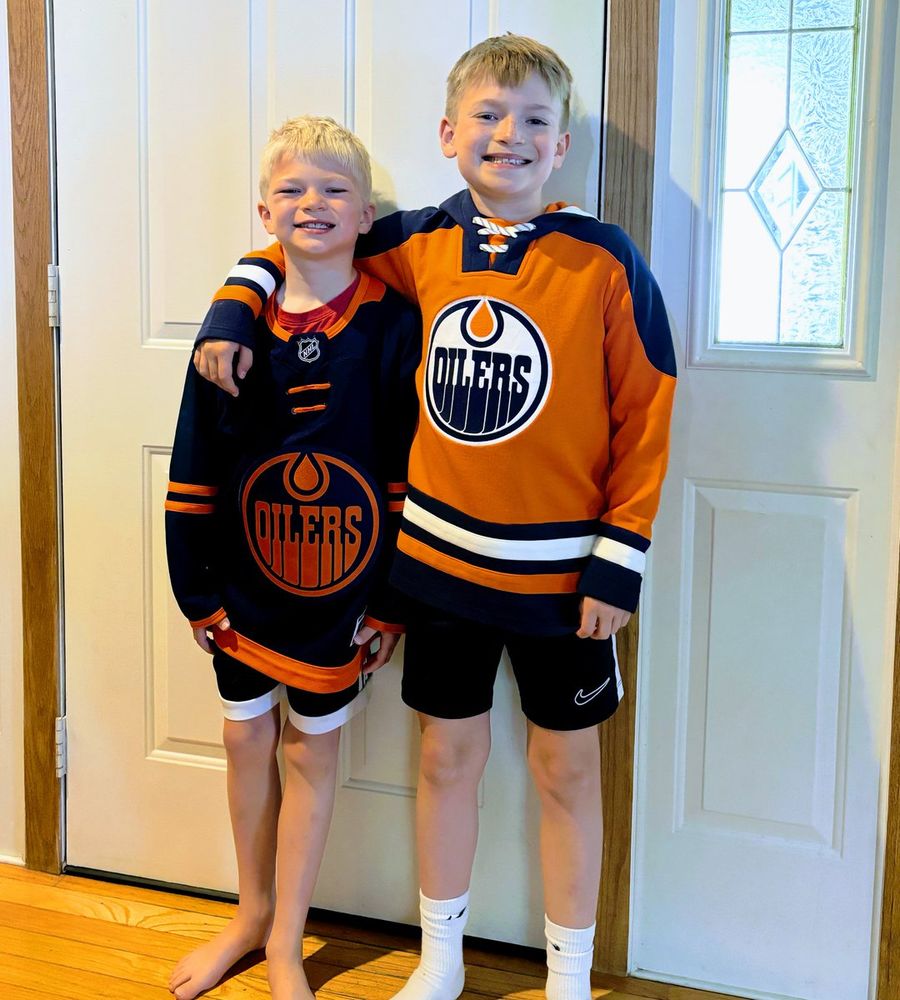 Nephews in Oilers jerseys