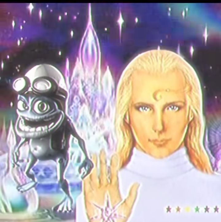 crazy frog ao lado de ashtat Sheran 