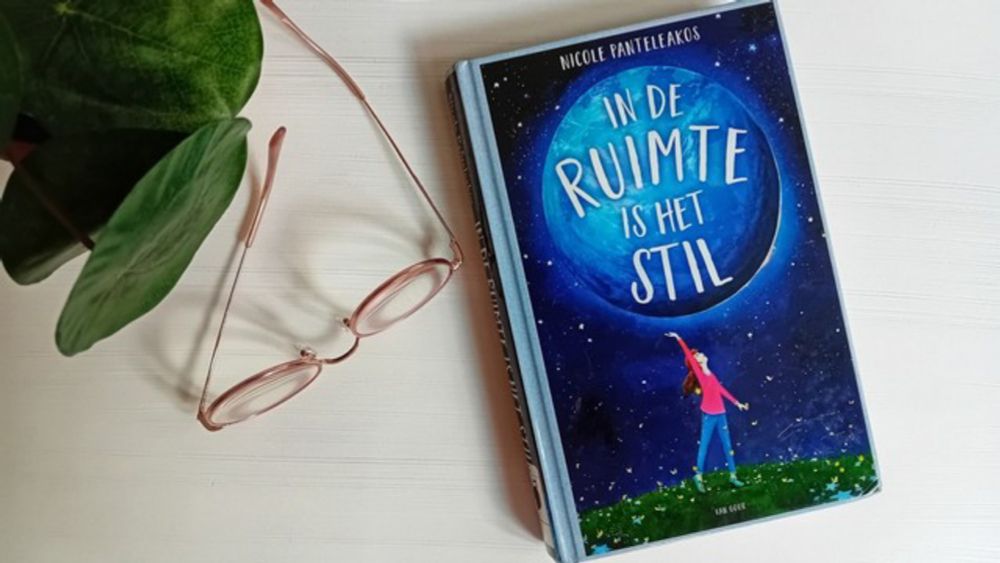 Boekrecensie: In de ruimte is het stil (Nicole Panteleakos)