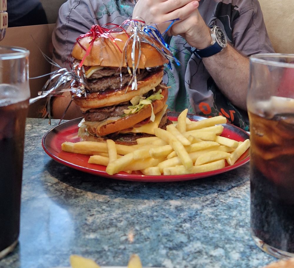 Ruffy's fatass burger