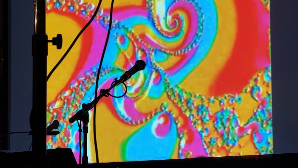 Visuals whilst Polypores performs at Just Dropped In, Coventry 