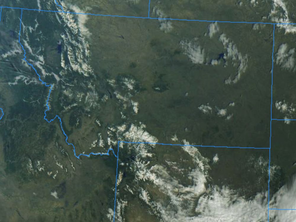 fresh coat of paint on all the mountain ranges above 2000m this morning, really beautiful. quite stormy overnite with rain/snow/hail/wind. another possibly stronger system like that tomorrow nite. 
