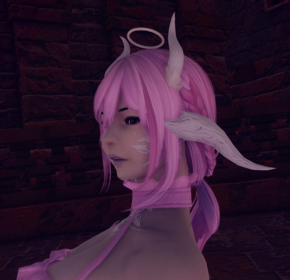 The same AuRa again but from a more profile angle hiding the hand.