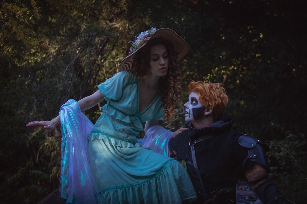 Cosplayers dressed as 'Dulcinea' and Gideon from Gideon the Ninth.