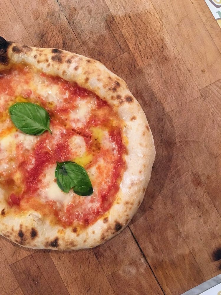 sourdough pizza margerita