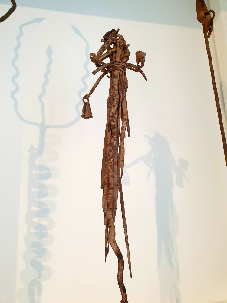 Alte Eisenfigur welche in Afrika als Zahlungsmittel verwendet wurde. 