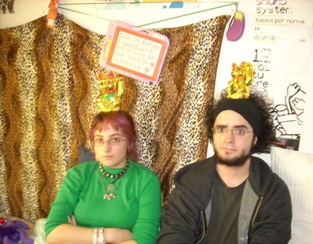 Una foto de hace 16 años en la que salimos mi novio y yo cuando solo éramos amigos.