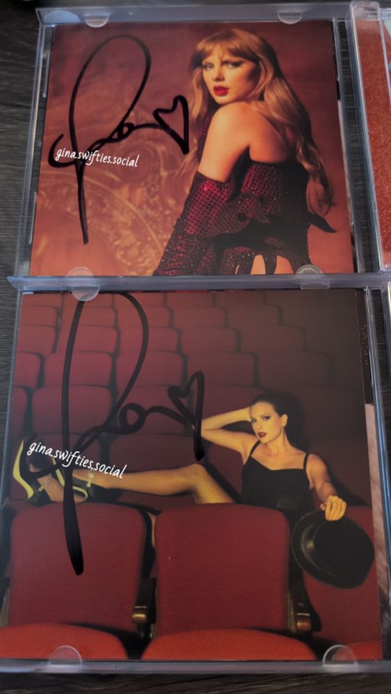 Two signed photos from Taylor Swift 