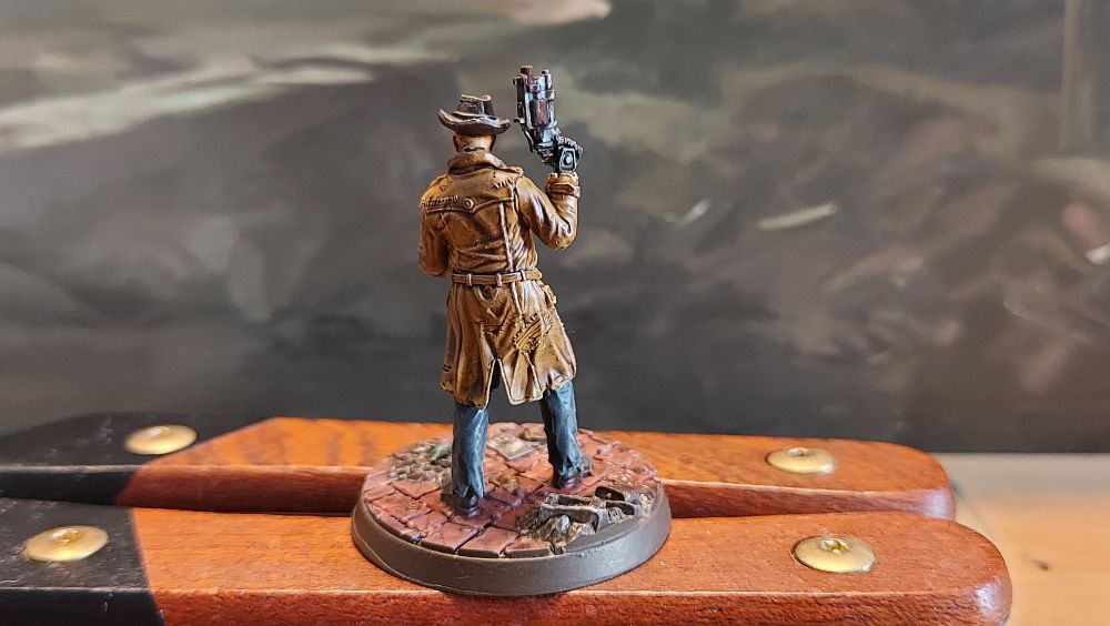 Nick Valentine from Fallout 4, rear