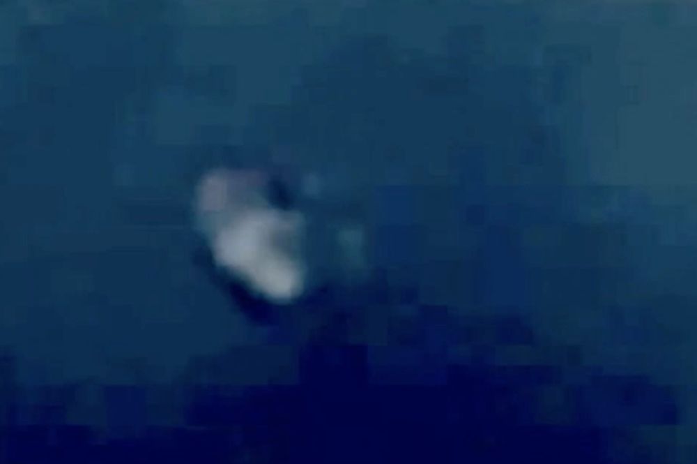 Globular UFO Over West Chicago, Illinois on Sept 6, 2024, UAP Sighting News.