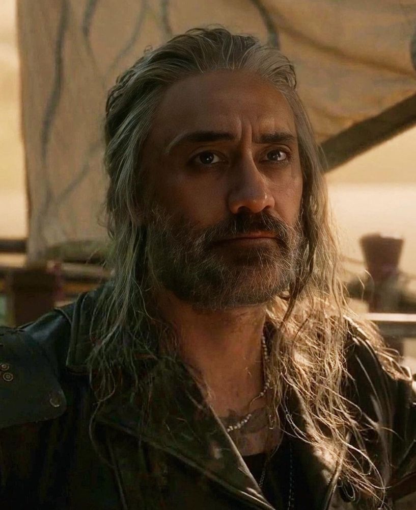 S2E2 Ed Teach looking like an absolute smoke show
