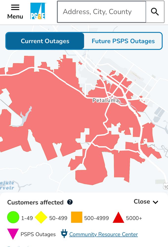 Screengrab of PG&E website outage map showing a red area covering most of west and central Petaluma, indicating an outage affecting more than 5000 homes 