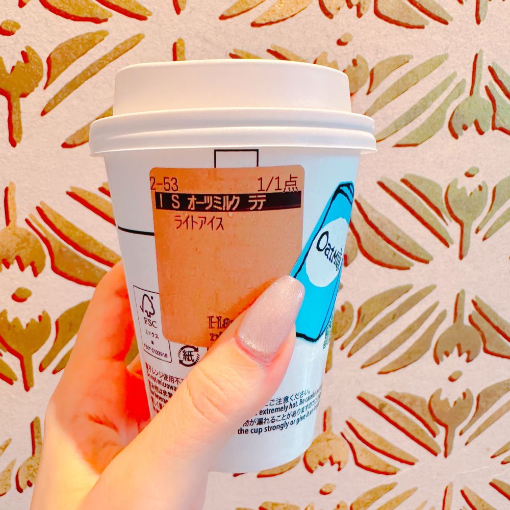 オーツミルクラテ ライトアイス♡