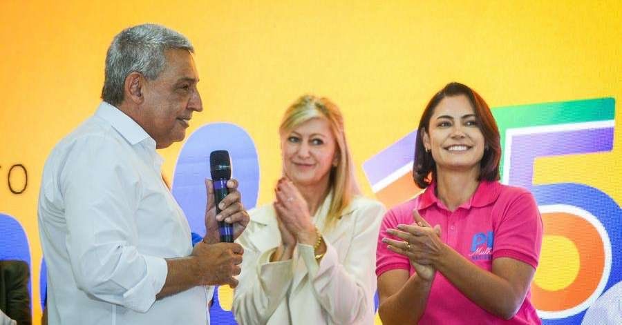 Michelle Bolsonaro participa de ato de campanha de Sebastião Melo em Porto Alegre