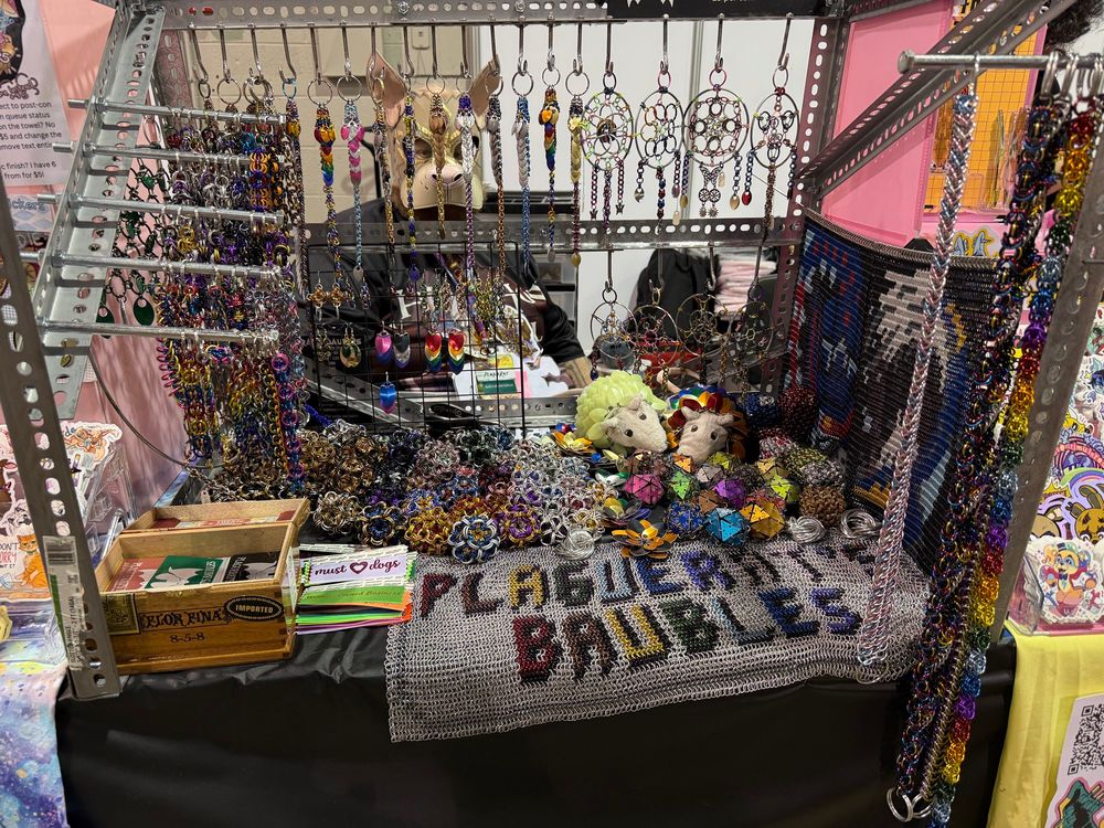 Picture of a chainmaille setup for PlagueRat’s Baubles