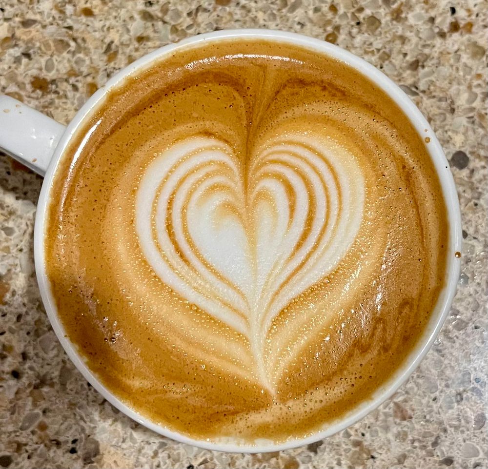 Very nice slow heart latte art 