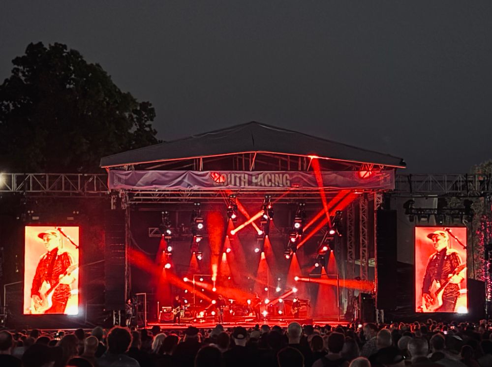 Mogwai on stage in Crystal Palace. They’re the best band.