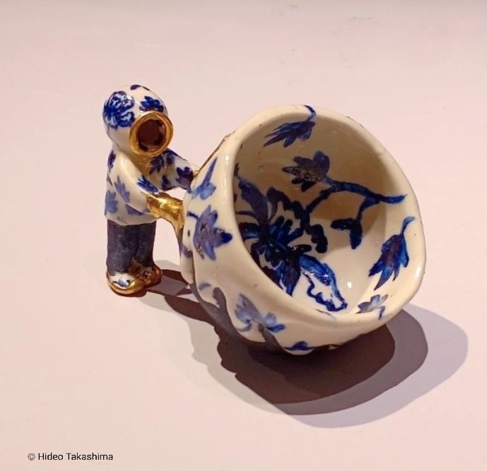 　　高嶋英男｜Hideo Takashima

個展開催中です‼️

うつわを自らコロコロと


「殻と空 – カラとカラ」
会期 12月5 ～ 23日
1:00pm – 7:00pm
展示最終日閉廊： 5:00PM

場所： 
〒100-0011 千代田区内幸町1-1-1
帝国ホテルプラザ1F
営業時間：12:00 – 7:00PM
休廊日：水・木
詳細： https://medelgalleryshu.com/hibiya/hibiya-exhibition/hideo-takashima-exhibition-december-5-december-23-2025/　　　　　#hideotakashima
#ART
#高嶋英男
#美術 
#アート
# ART
 #芸術
#工芸 
#彫刻  
#写真 
#やきもの 
#現代アート 
#現代美術 
#ギャラリー 
#美術館 
#東京 
#うつわ 
#art 
#contemporaryart  #takashimahideo
#からっぽに満たされる




