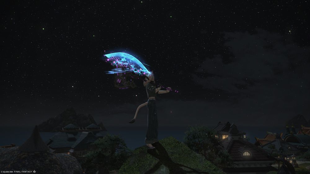 My FFXIV character O'nora Hene, with her WAR EW relic, looking over Shirogane