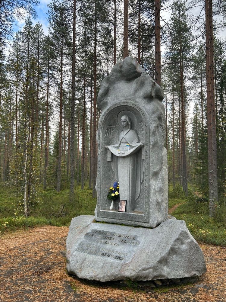 Memorial for fallen Ukrainians in Raatteentie - Finland
