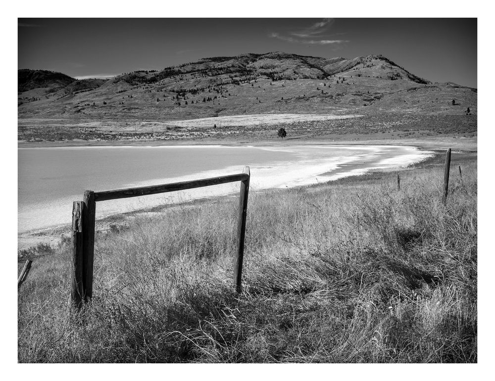 White Lake is a small alkaline lake approximately 300 metres in diameter.