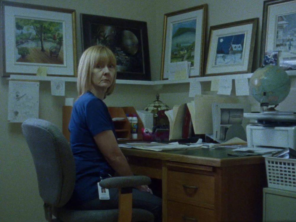 Extrait du clip "Suzo" d'Antoine Corriveau, réalisé par Jérémy Gagnon et Samuel Terry Pitre, sur une direction artistique de Marie-Pier Jacques.