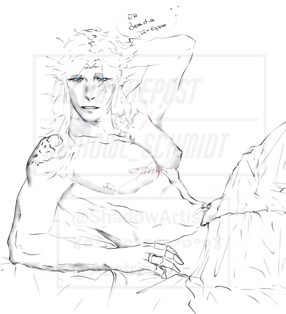 Homem seminu deitado se apoiando nos braços com o torso nu e o baixo ventre oculto por lençol 