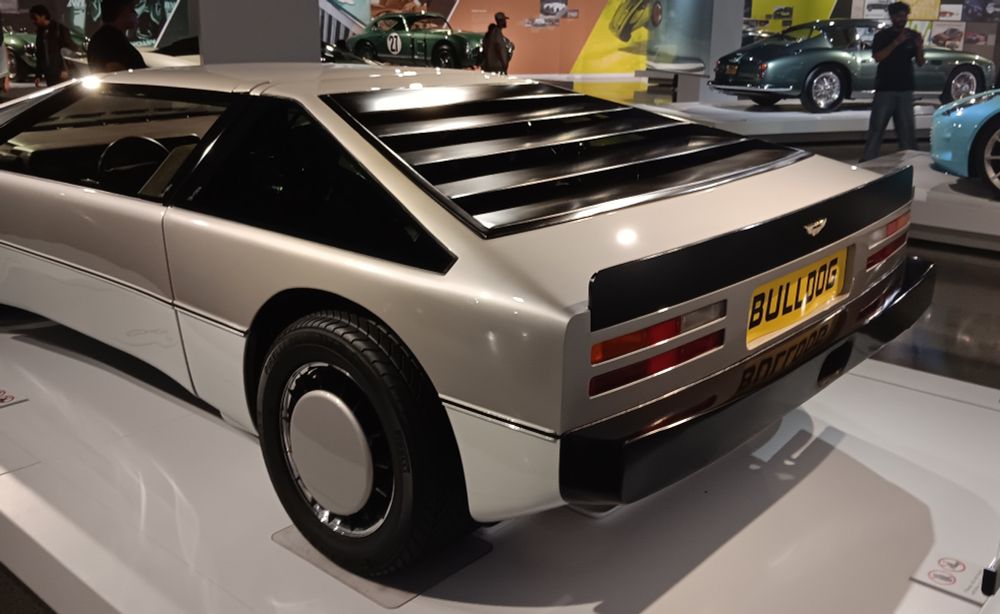 Aston Martin Bulldog, isometric left-rear view.