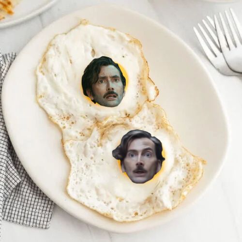 David Tennant as Phileas Fogg as an egg
