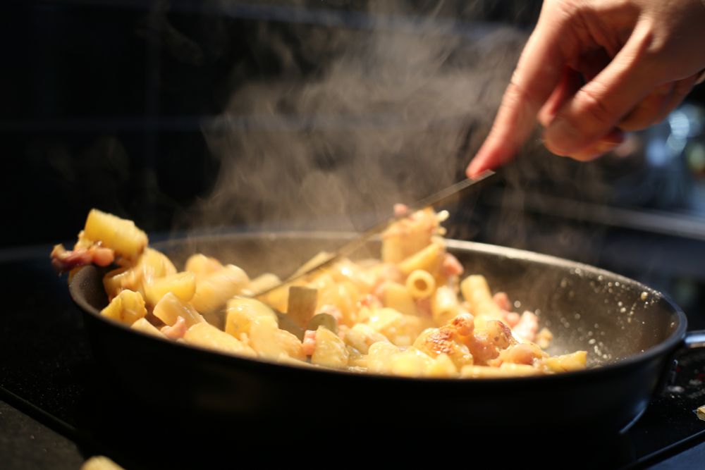 Kitchen, hand, food, frying pan, pasta, potatoes, cheese, onion