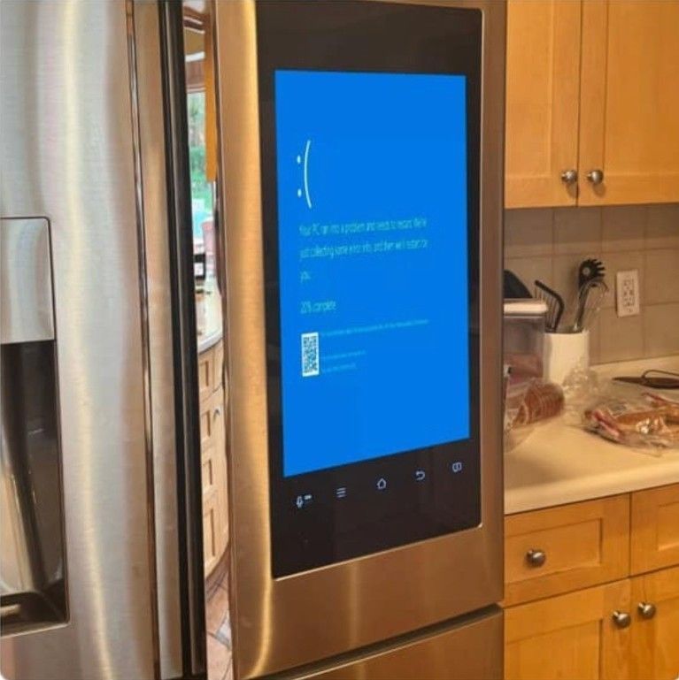 #tech #technology #smartfridge #internetofthings #IoT #bsod #bluescreenofdeath #fail #technologyfail #meme #memes