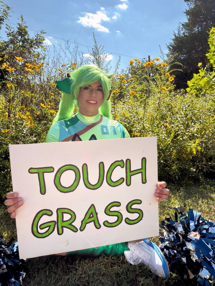 Project Voltage Grass Trainer Hatsune Miku cosplay by melpoolcos