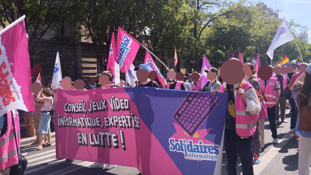 Cortège Solidaires Informatique
Banderole "Conseil, Jeux Vidéo, Informatique, expertise, EN LUTTE !"