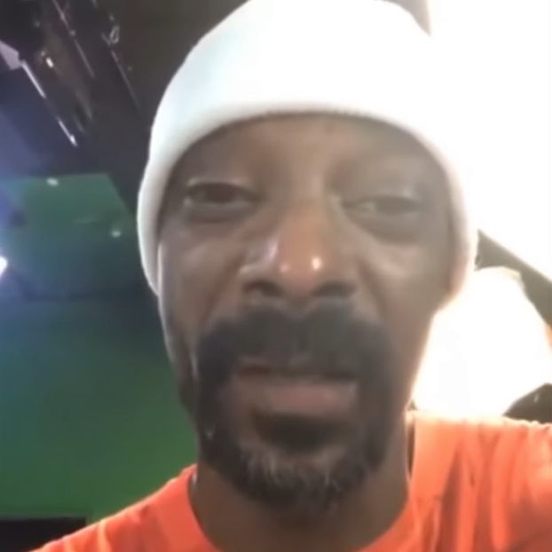 Cropped frame from a video from Snoop Dogg, complaining about EA Sports servers being down.