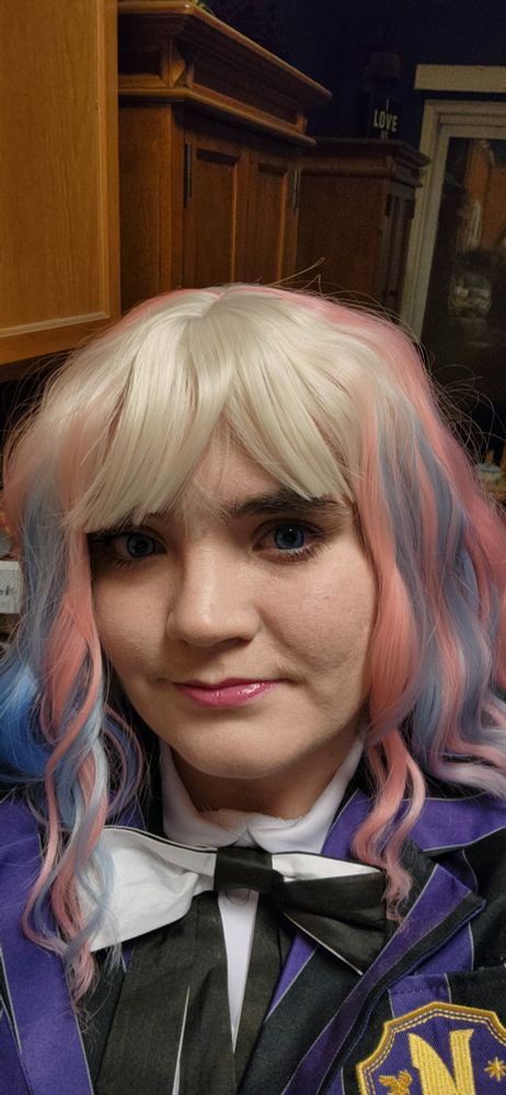 Enid Sinclair cosplay selfie